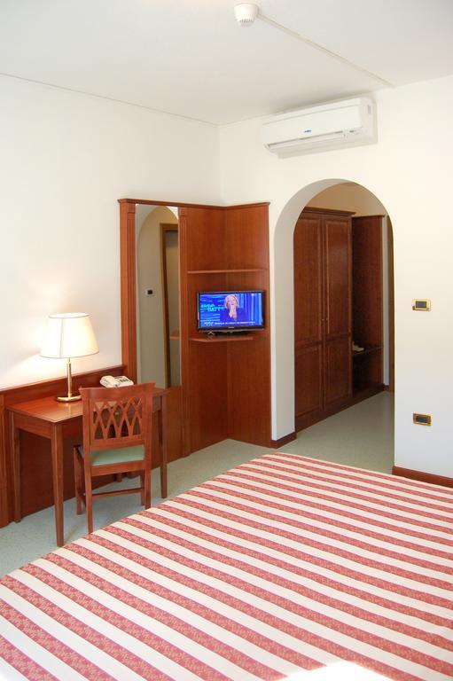 Hotel Villa Adriana Monterosso al Mare Ruang foto